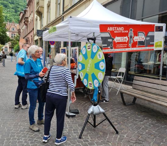 Blick auf den gemeinsamen Infostand mit dem ZUMobil