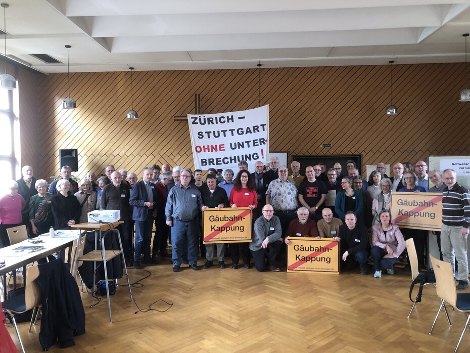 Gruppenfoto des Bündnisses "Pro Gäubahn".